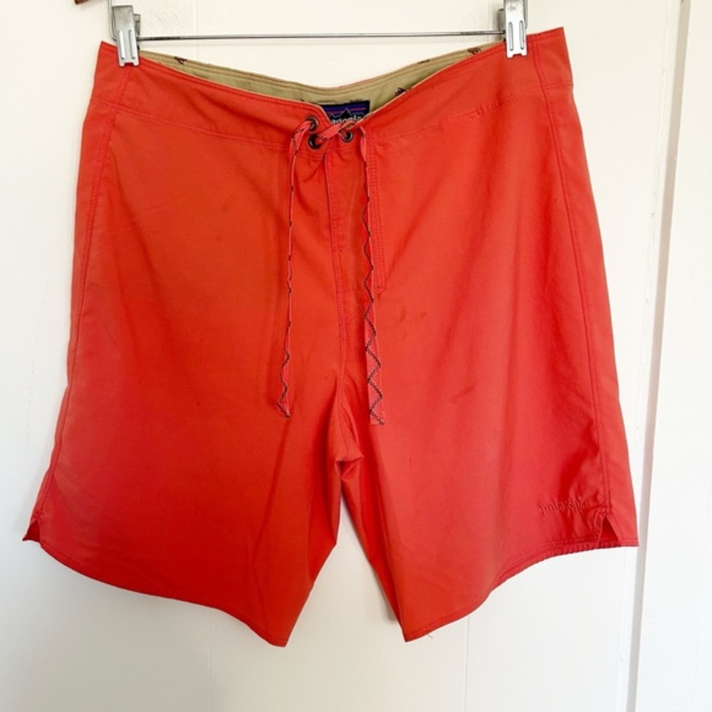 Patagonia Spiced Coral Board Shorts Swim Trunks Size‎ 32